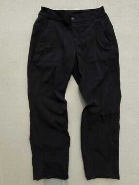 Athleta Trekki Hiking Casual Pants Women's 4 Black Capri Zip Pockets Gorpcore